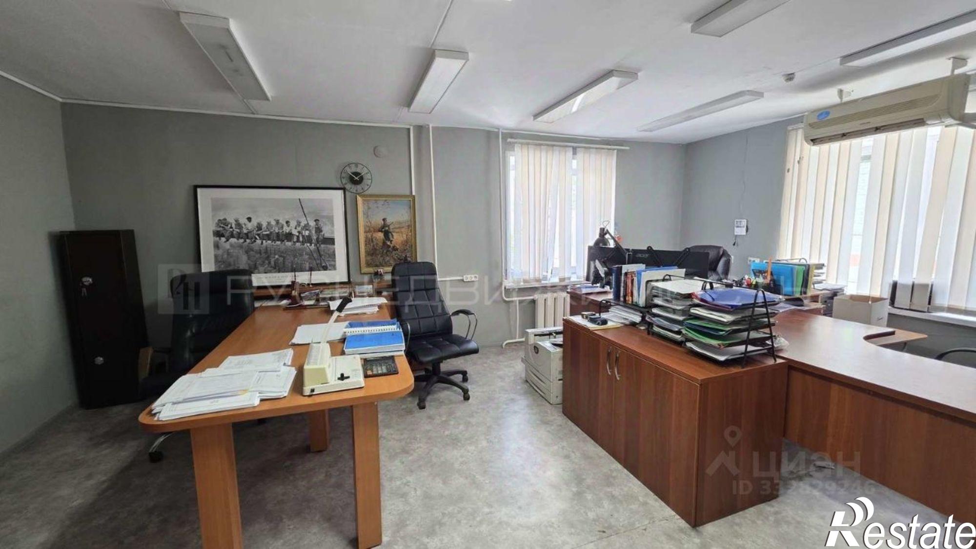 Купить офис, помещение под офис за 8 123 120 рублей на ул Маклина, 56