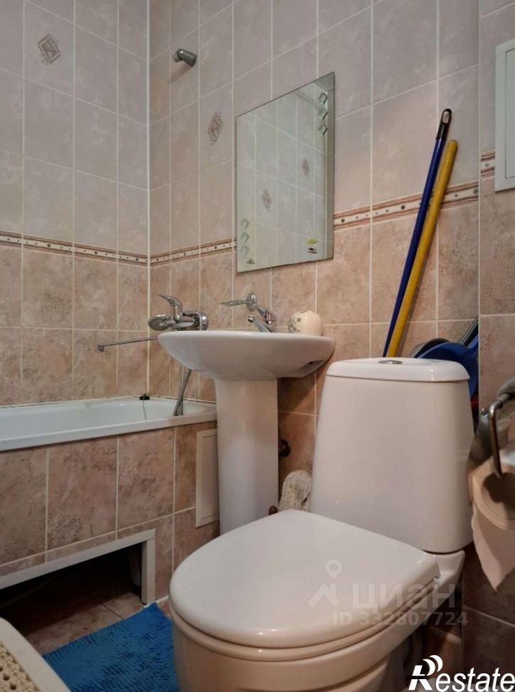 2-комн квартира ул Защитников Отечества, 81,  д. 81