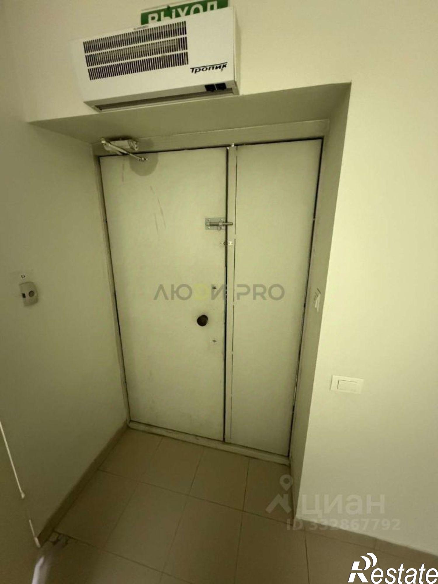 Сдать торговое помещение за 13 751 рублей на ул Горького, 25