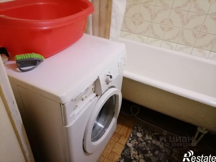Комната ул Ивана Попова, 21,  д. 21