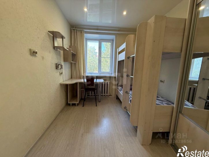 3-комн квартира улица Воровского, 121,  д. 121