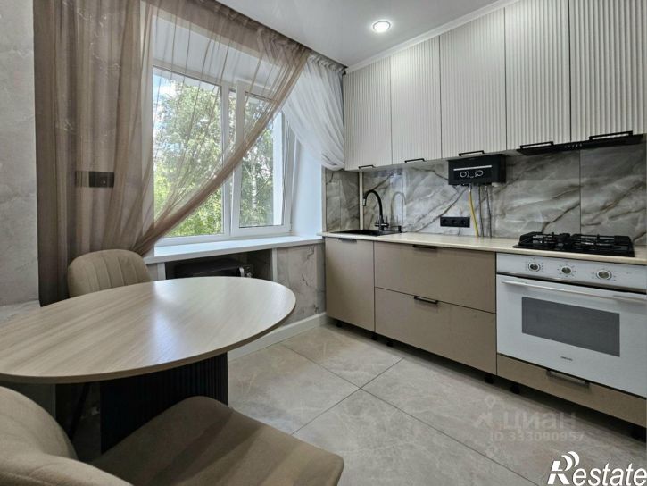 3-комн квартира ул Восьмого марта, 18,  д. 18
