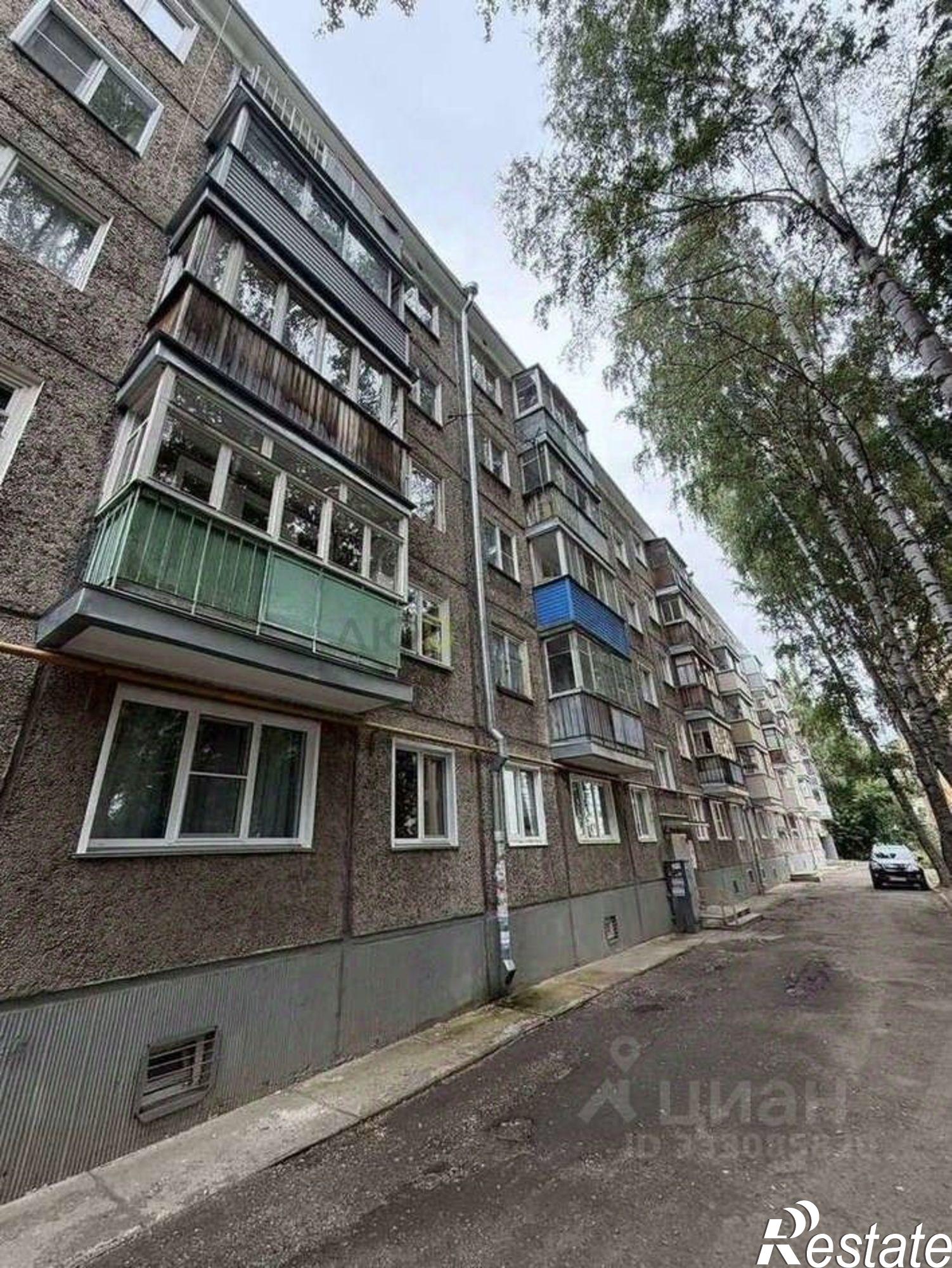 Купить комнату за 1 680 000 рублей на ул Защитников Отечества, 34