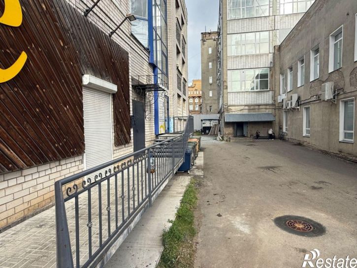 Офис Защитников Отечества ул, 120