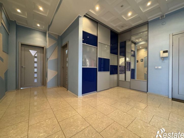 3-комн квартира Октябрьский пр-кт, 92а,  д. 92а