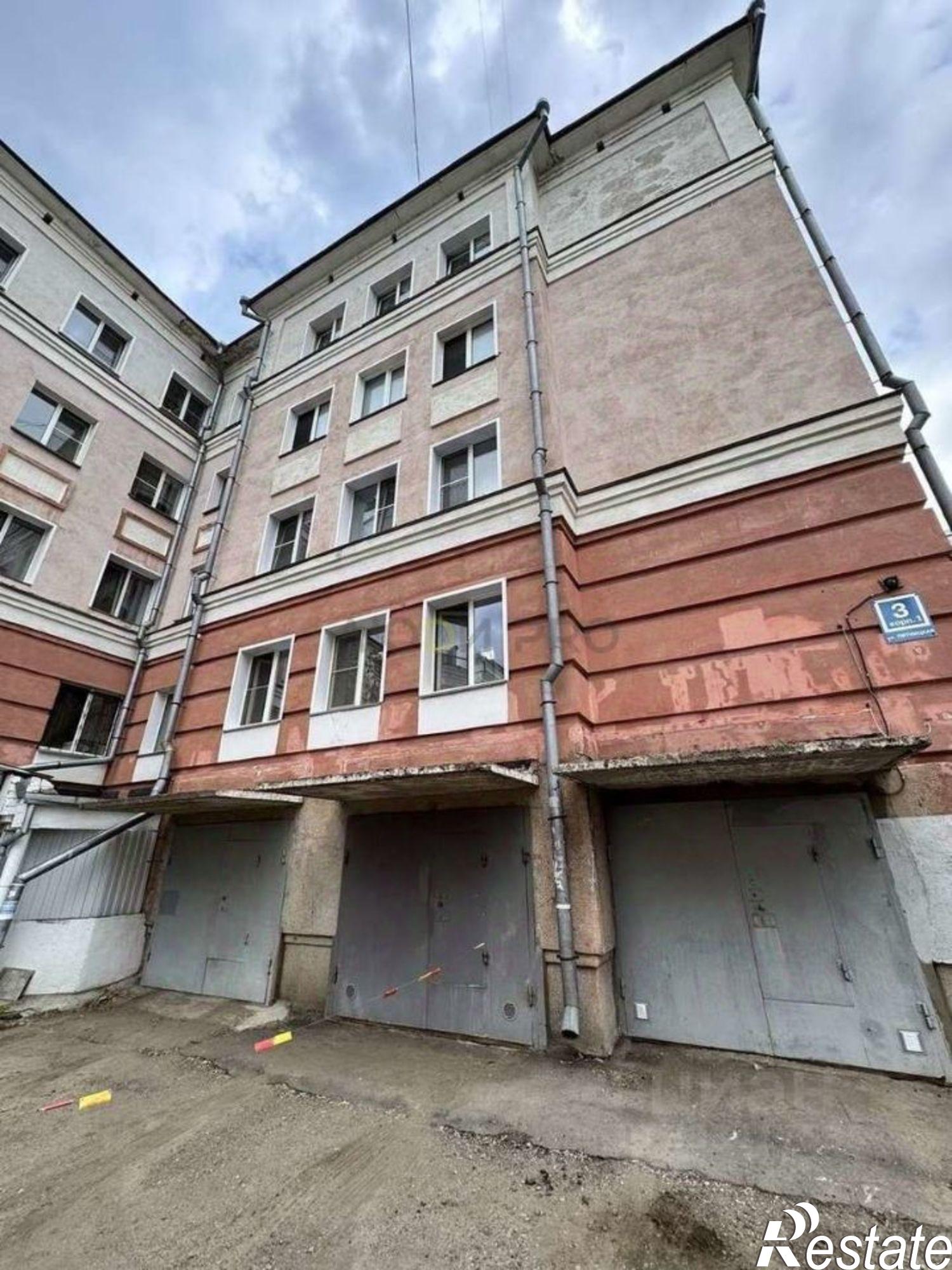 Купить гараж, место в паркинге за 2 800 010 рублей на ул Пятницкая, 3/1