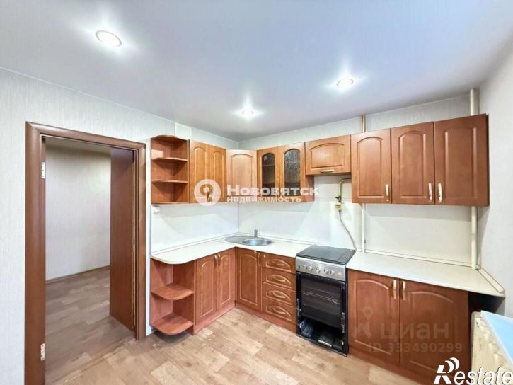 3-комн квартира ул Опарина, 24,  д. 24