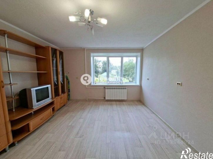 2-комн квартира ул Защитников Отечества, 1,  д. 1