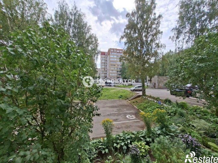 2-комн квартира ул Защитников Отечества, 1,  д. 1