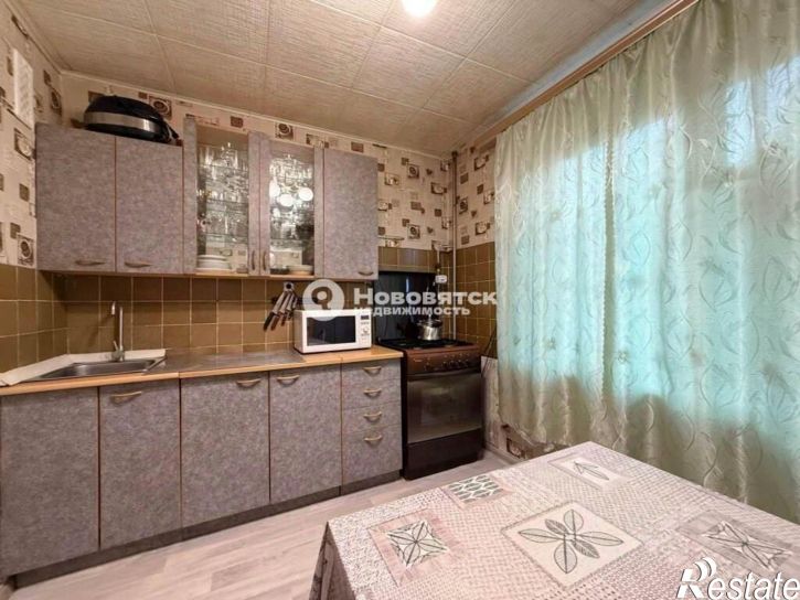 2-комн квартира улица Конституции, 5,  д. 5