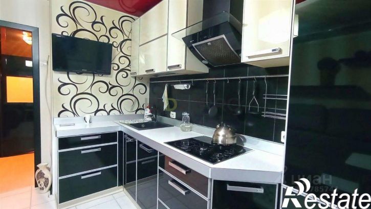 2-комн квартира улица Красина, 52/3,  д. 52/3