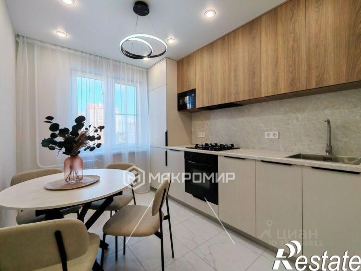 3-комн квартира проспект Строителей, 54,  д. 54