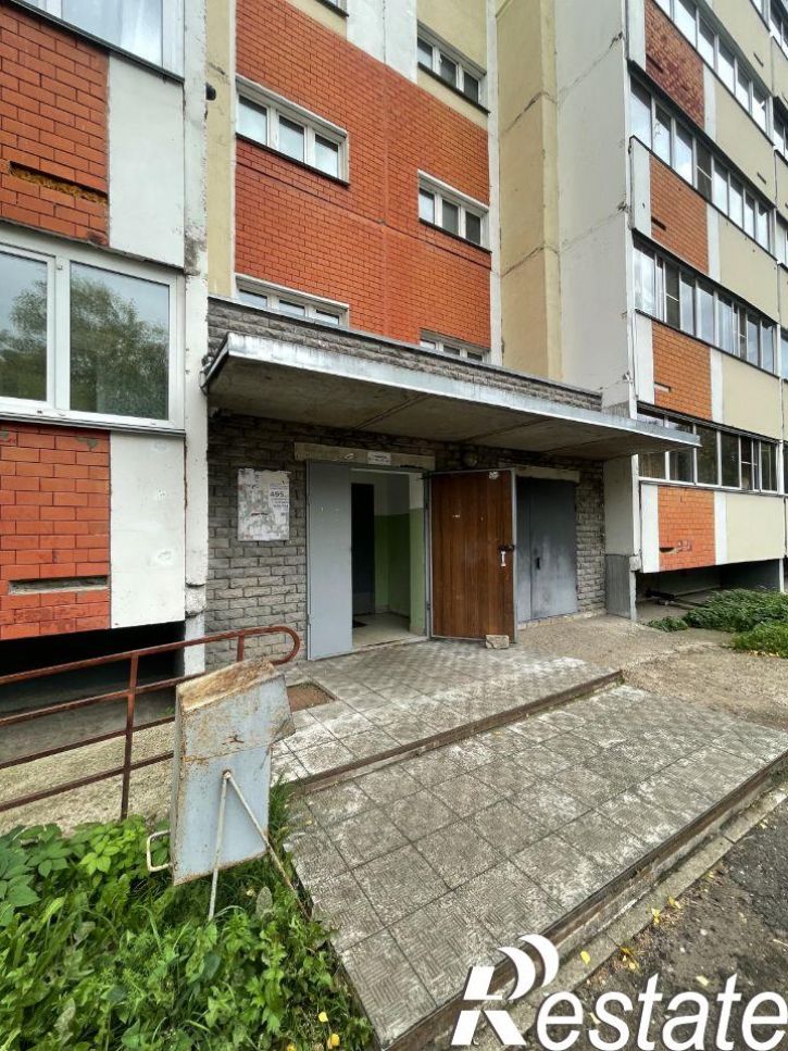 2-комн квартира улица Короленко, 23,  д. 23
