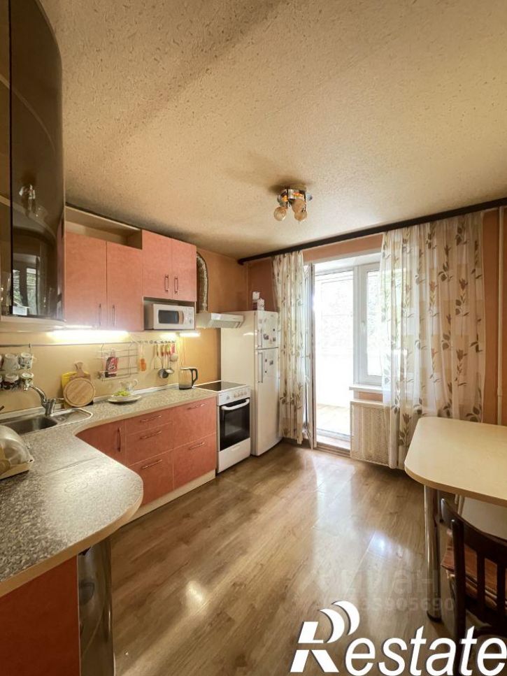 2-комн квартира улица Короленко, 23,  д. 23