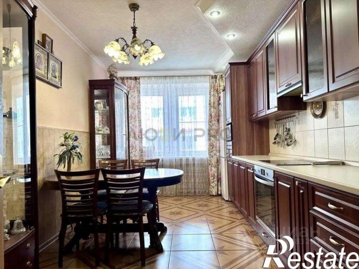 3-комн квартира Орловская улица, 52,  д. 52