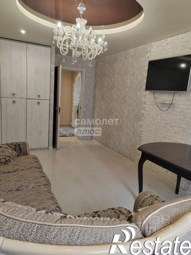 3-комн квартира улица Азина, 17,  д. 17