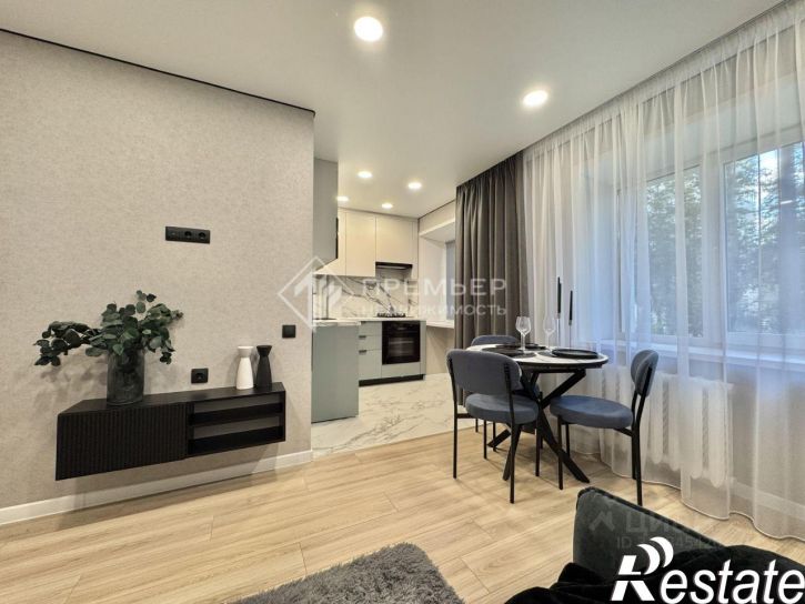 3-комн квартира улица Маклина, 61А,  д. 61А