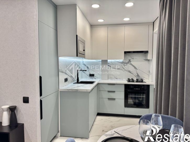 3-комн квартира улица Маклина, 61А,  д. 61А