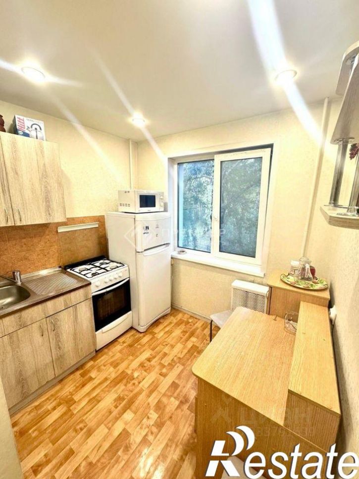 3-комн квартира улица Ивана Попова, 17,  д. 17