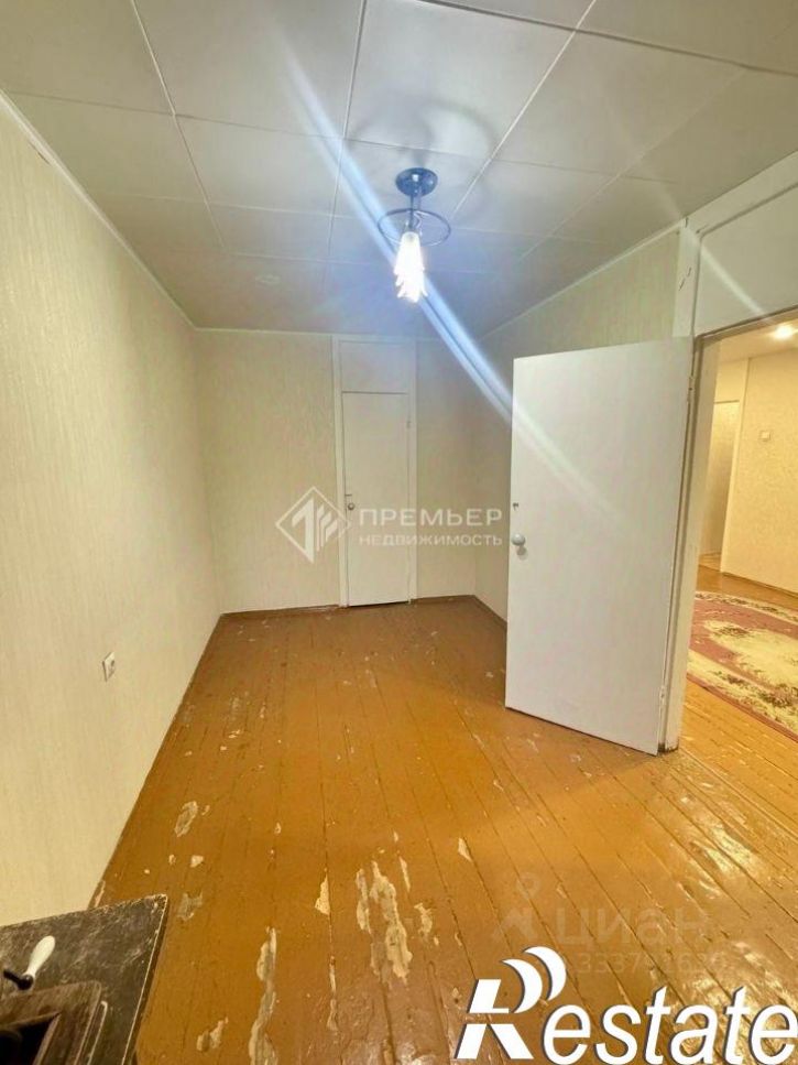 3-комн квартира улица Ивана Попова, 17,  д. 17