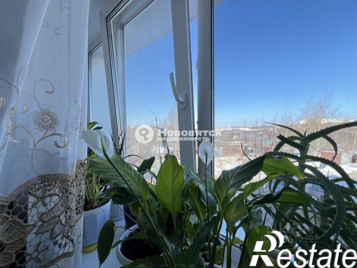 3-комн квартира Луговая улица, 76,  д. 76