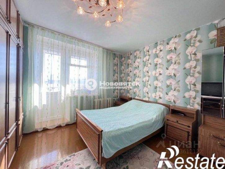 3-комн квартира Луговая улица, 76,  д. 76