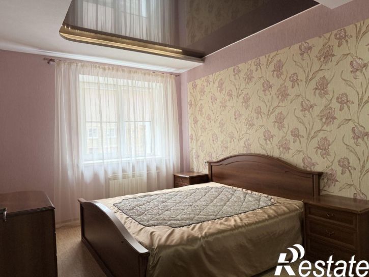 3-комн квартира Сурикова ул., 27