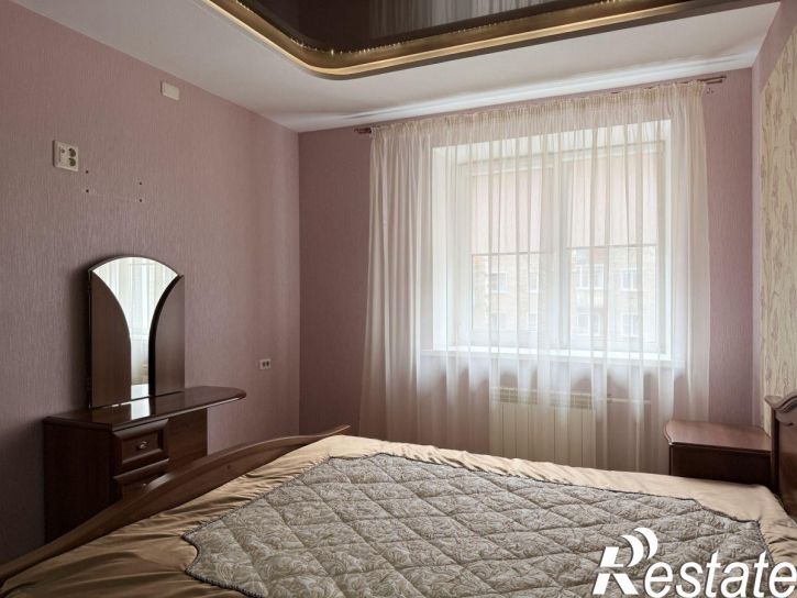 3-комн квартира Сурикова ул., 27