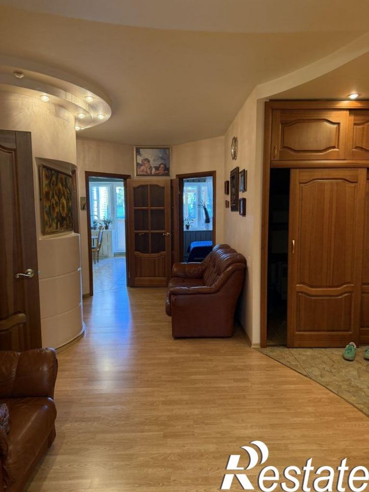2-комн квартира Дерендяева ул