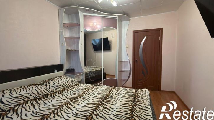 2-комн квартира Строителей пр-кт, 42