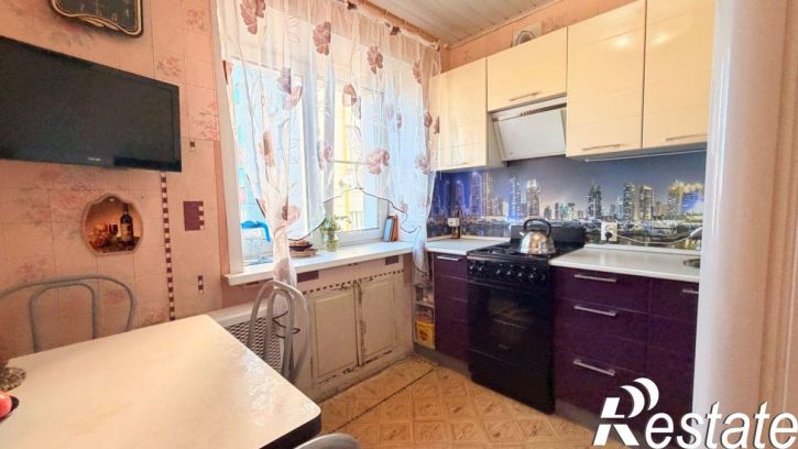 2-комн квартира Ивана Попова ул, 10Б