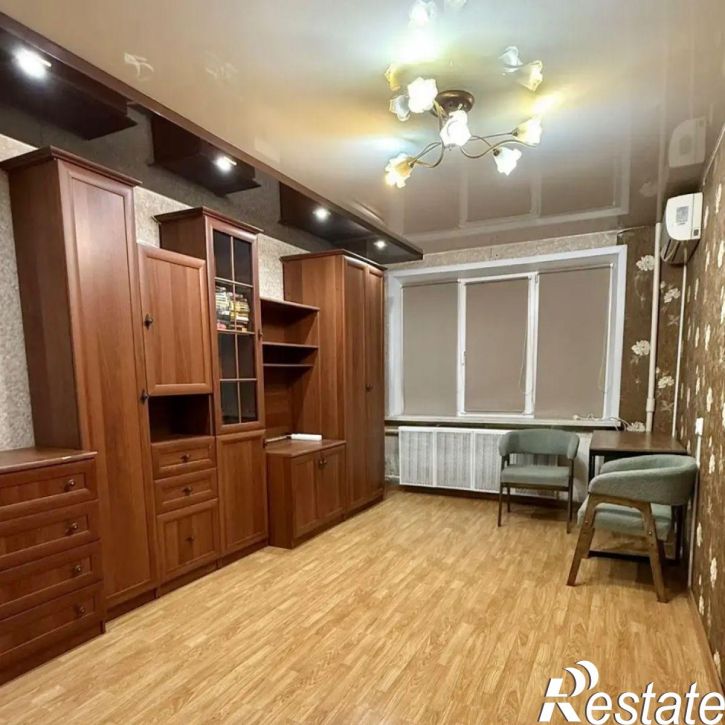 3-комн квартира Строителей пр-кт, 46