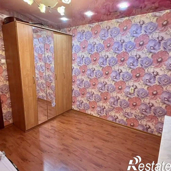 3-комн квартира Строителей пр-кт, 46